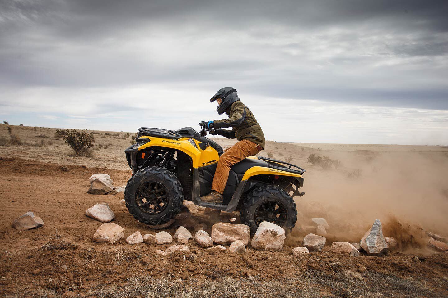The arched A-arms offer plenty of ground clearance.