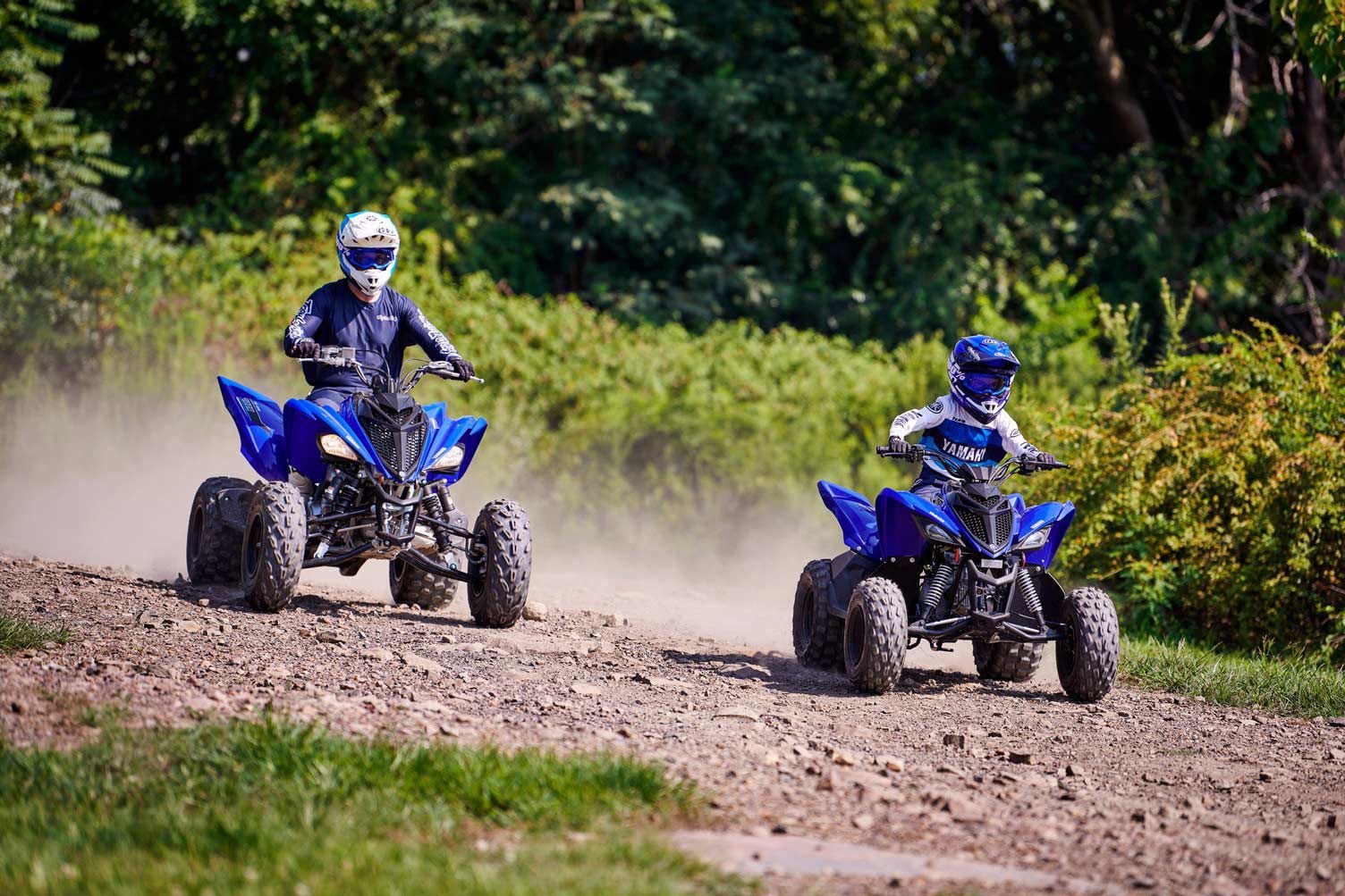 The 2022 Yamaha Raptor 90 appears almost identical to the adult-sized Raptor 700R.