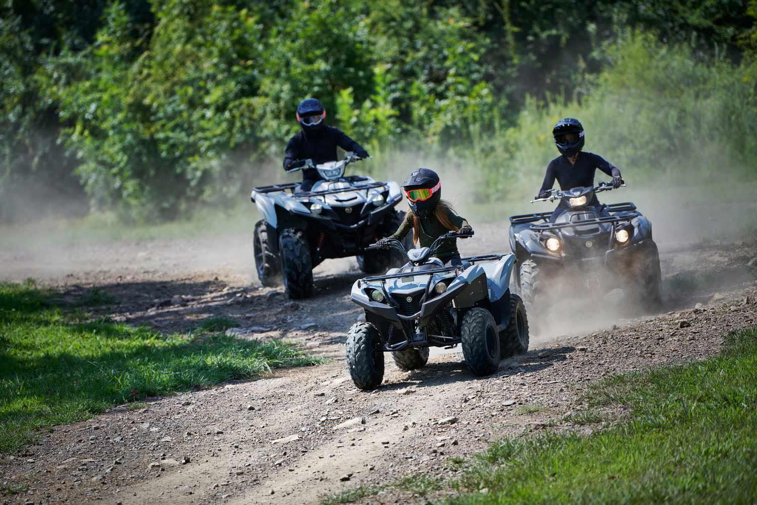 The 2022 Yamaha Grizzly 90 is a micro version of Big Blue’s stalwart, and it’s a great rig for a new rider.
