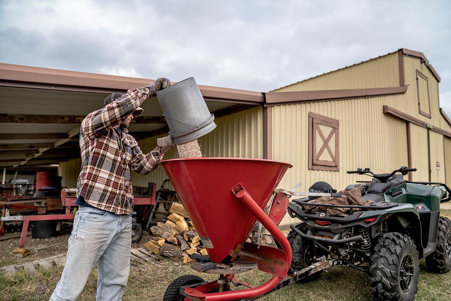 A built-in speed limiter is great for using a spreader.
